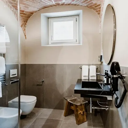 Parco Reala // Rural - Luxury - Bed & Breakfast Corneliano d'Alba
