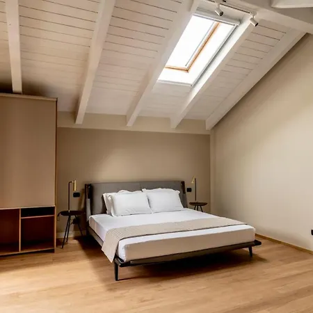 Parco Reala // Rural - Luxury - Alojamento de Acomodação e Pequeno-almoço Corneliano d'Alba