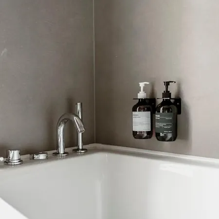 Alojamento de Acomodação e Pequeno-almoço Parco Reala // Rural - Luxury - Corneliano d'Alba